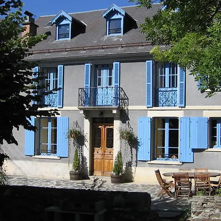 فندق مبيت وإفطار Papilio Montauban-de-Luchon