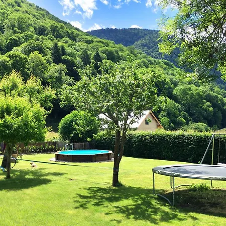 فندق مبيت وإفطار Papilio Montauban-de-Luchon