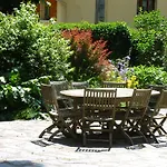 فندق مبيت وإفطار Papilio Montauban-de-Luchon